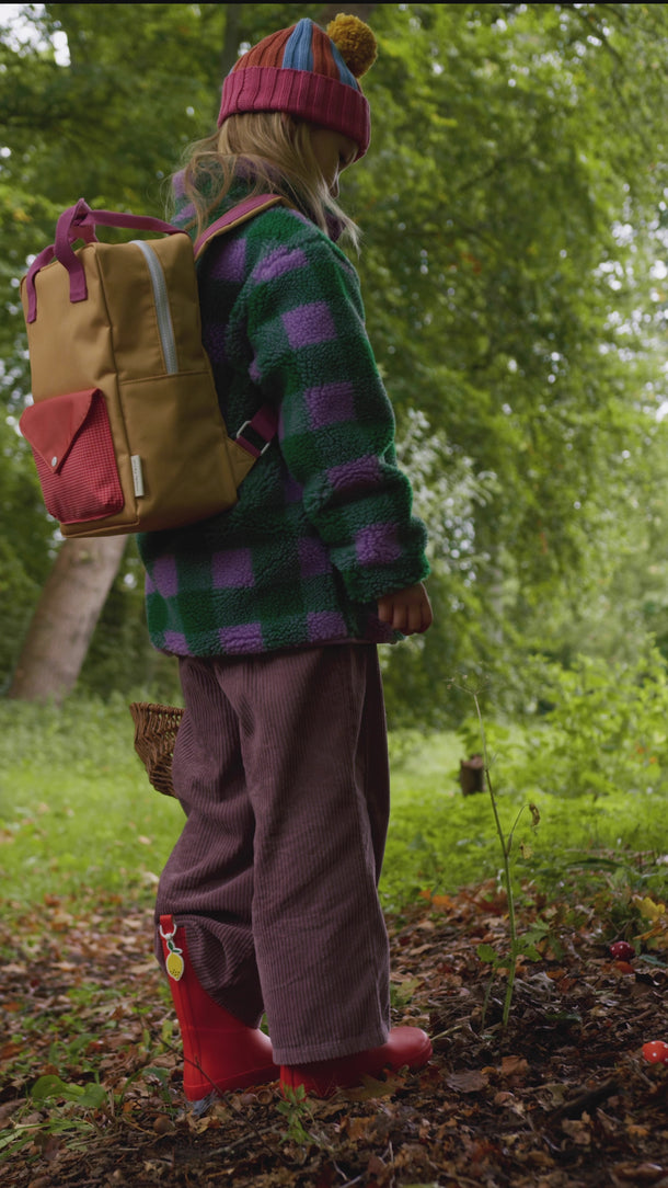 backpack medium envelope apple grub